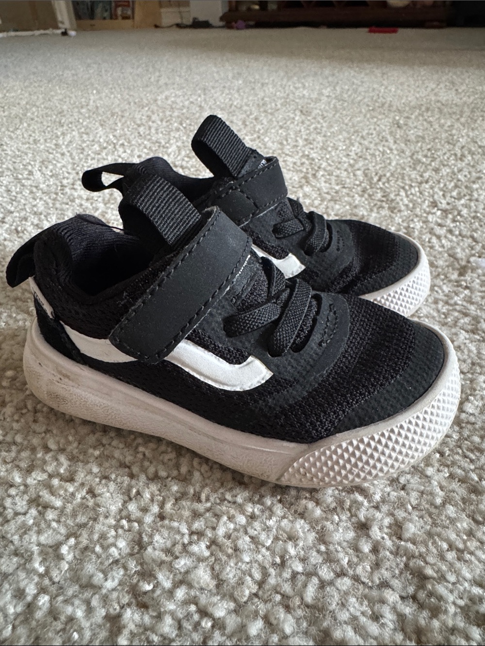Vans Ultrarange Sneakers for Little Kids